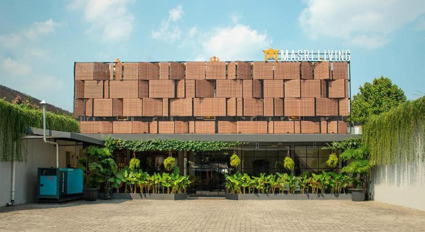 Masri Living By Daphna International Otel Yogyakarta Dış mekan fotoğraf